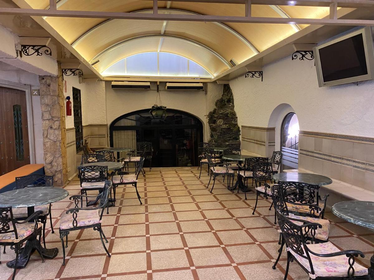 Hotel Vila Calella Exterior photo