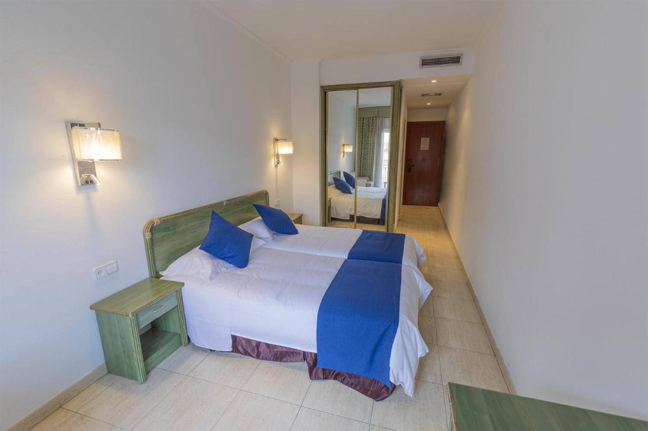 Hotel Vila Calella Exterior photo