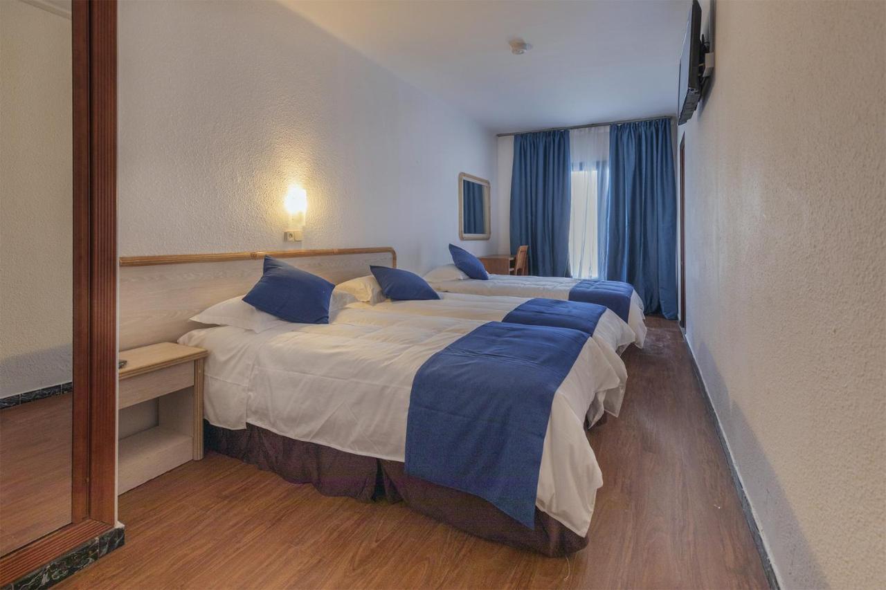 Hotel Vila Calella Exterior photo