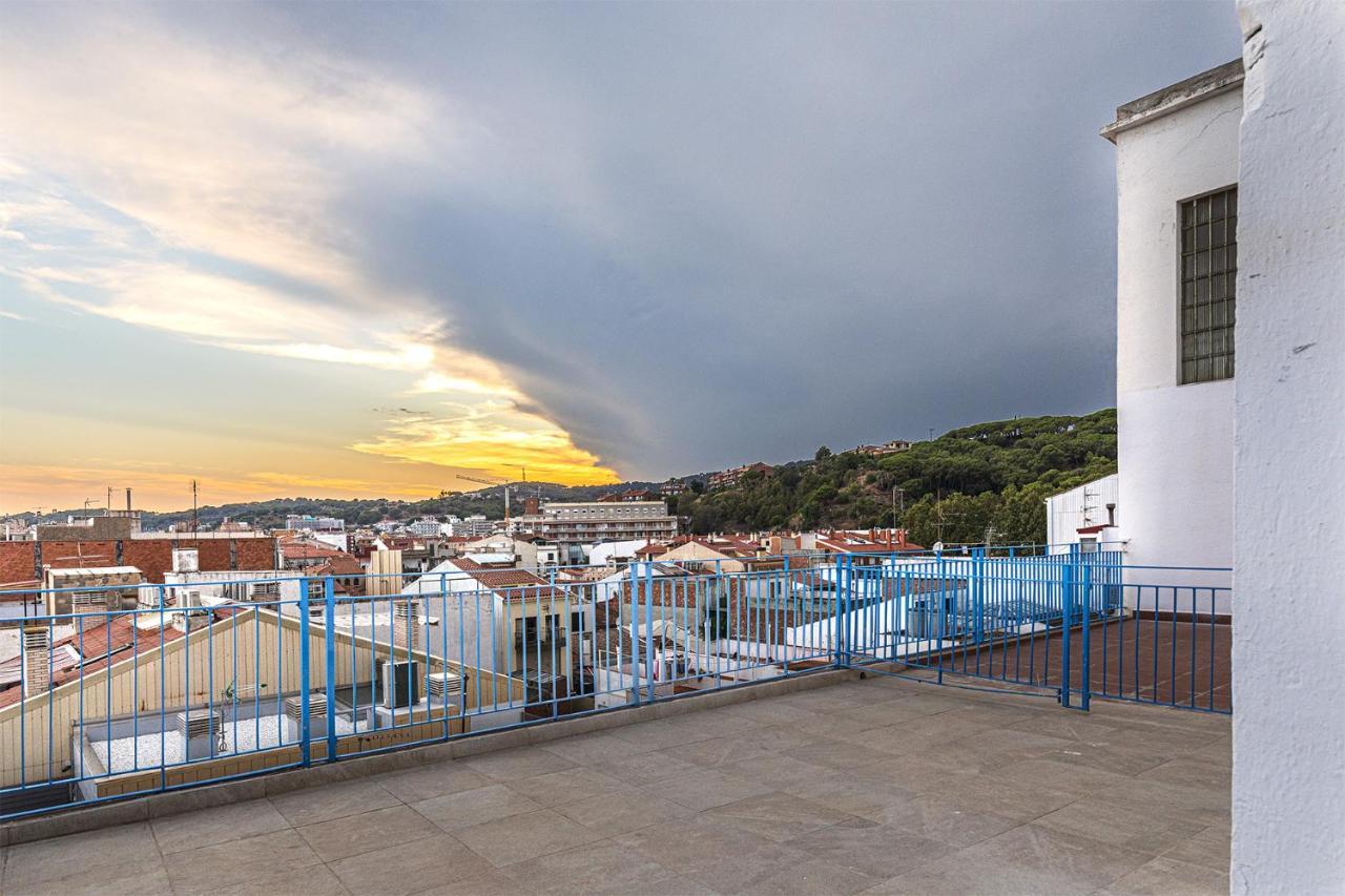 Hotel Vila Calella Exterior photo