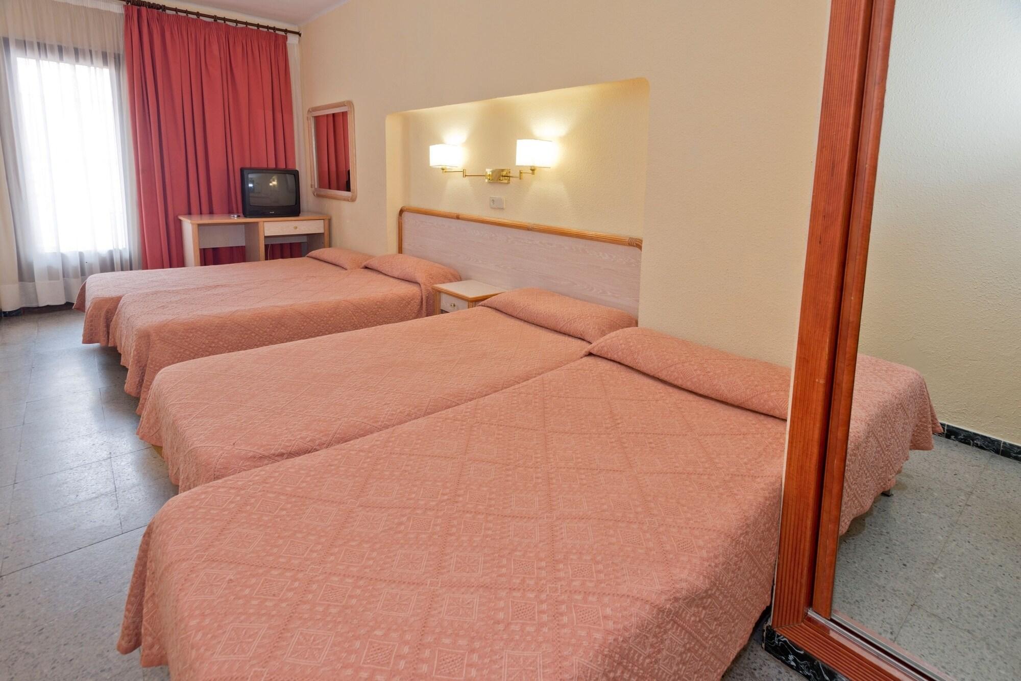 Hotel Vila Calella Exterior photo