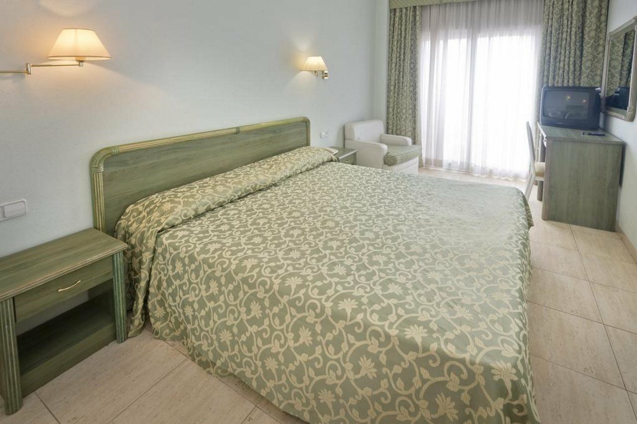 Hotel Vila Calella Exterior photo